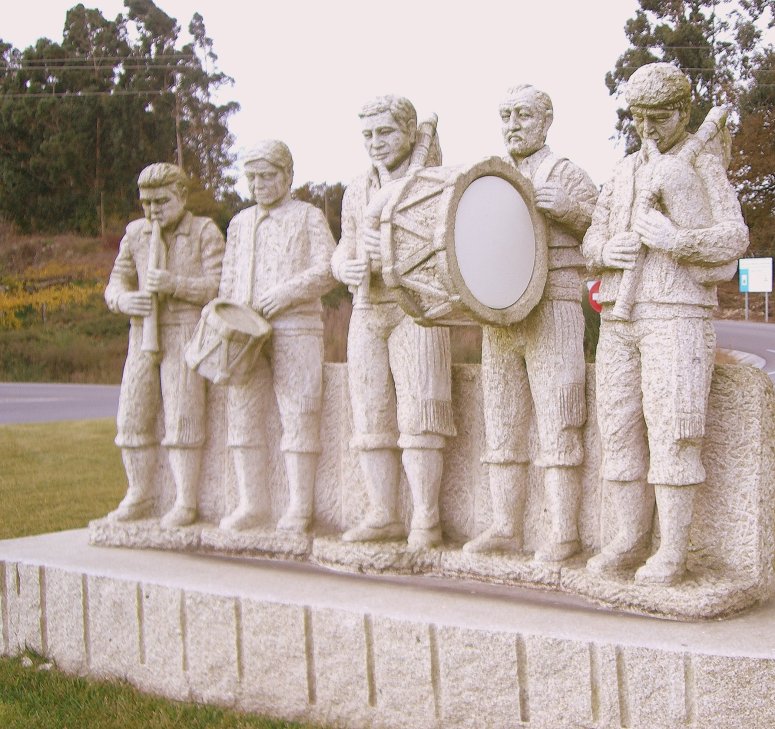 Banda de 5 gaiteiros situada en Pontearnelas (Pontevedra)