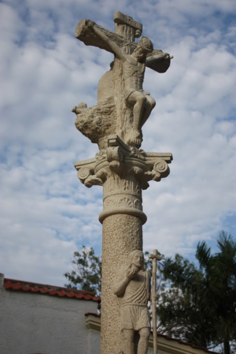 Detalle de la parte superior del crucero